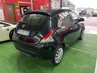 Usata Lancia Ypsilon 69 CV (50 kW) 2015 Nero Utilitaria