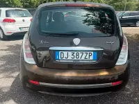 Usata Lancia Ypsilon 75 CV (55 kW) 2007 Marrone Utilitaria