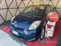 Usata Toyota Yaris 90 CV (66 kW) 2009 Blu Utilitaria