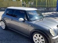 Begagnad Mini Cooper S 163 HK (119 kW) 2003 Grå Halvkombi