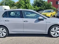 Usata VW Golf VIII 150 CV (110 kW) 2021 Argento Berlina