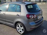 Usata VW Golf VI 105 CV (77 kW) 2010 Utilitaria