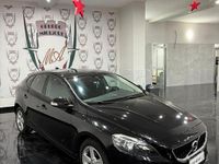 Usata Volvo V40 Momentum 120 CV (88 kW) 2017 Nero Station wagon