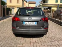 Usata Opel Astra 125 CV (91 kW) 2011 Grigio Station wagon
