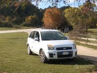Usata Ford Fusion 80 CV (58 kW) 2011 Bianco Utilitaria