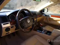 Usata VW Touareg Style 174 CV (127 kW) 2008 Nero SUV