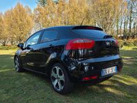 Usata Kia Rio 90 CV (66 kW) 2015 Nero Utilitaria