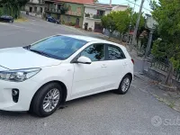 Usata Kia Rio 84 CV (61 kW) 2019 Bianco Berlina