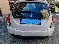 Usata Lancia Ypsilon 69 CV (50 kW) 2018 Bianco Utilitaria