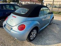 Usata VW New Beetle 101 CV (74 kW) 2004 Grigio Utilitaria