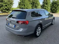 Usata VW Passat Alltrack 200 CV (147 kW) 2022 Grigio Station wagon