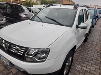 Usata Dacia Duster Lauréate 115 CV (84 kW) 2018 Bianco SUV