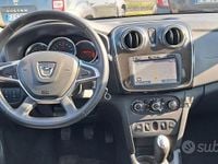 Usata Dacia Sandero Lauréate 75 CV (55 kW) 2017 Grigio Berlina