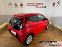 Usata Toyota Aygo Cool 72 CV (52 kW) 2020 Rosso Utilitaria