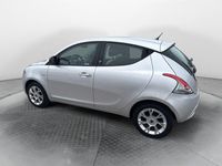 Usata Lancia Ypsilon Gold 69 CV (50 kW) 2016 Argento Utilitaria