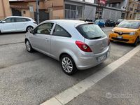 Usata Opel Corsa Sport 75 CV (55 kW) 2009 Grigio Utilitaria