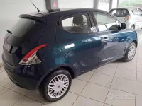 Usata Lancia Ypsilon Gold 69 CV (50 kW) 2017 Blu Utilitaria