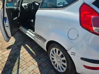Usado Ford Fiesta 75 CV (55 kW) 2015 Blanco Utilitario