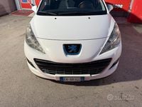 Usata Peugeot 207 Active 95 CV (69 kW) 2011 Bianco Utilitaria
