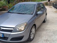 Usata Opel Astra 101 CV (74 kW) 2006 Grigio Berlina