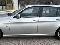 Usata BMW 320 177 CV (130 kW) 2010 Argento Station wagon