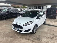 Usata Ford Fiesta Business Edition 80 CV (58 kW) 2015 Bianco Utilitaria