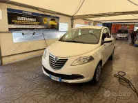 Usado Lancia Ypsilon 69 HP (50 kW) 2013 Branco Citadino