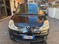 Usata Renault Grand Modus 103 CV (75 kW) 2012 Nero Monovolume