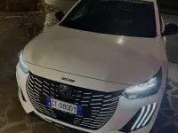 Usata Peugeot 208 GT 101 CV (74 kW) 2024 Bianco Utilitaria