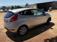 Usata Ford Fiesta Titanium 70 CV (51 kW) 2011 Argento Coupé