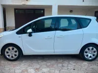 Usata Opel Meriva 95 CV (69 kW) 2011 Bianco Monovolume