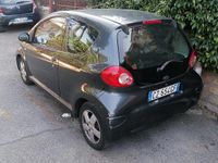 Usata Toyota Aygo 68 CV (50 kW) 2005 Grigio Utilitaria