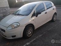 Usata Fiat Grande Punto 65 CV (47 kW) 2011 Bianco Utilitaria