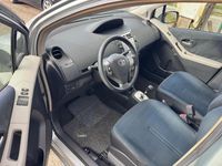 Usata Toyota Yaris 89 CV (65 kW) 2008 Grigio Utilitaria