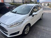 Usata Ford Fiesta 101 CV (74 kW) 2016 Bianco Berlina