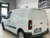 Usata Peugeot Partner Comfort 90 CV (66 kW) 2015 Bianco Monovolume