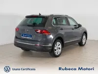 Usata VW Tiguan Life 150 CV (110 kW) 2023 Dolphin grey SUV