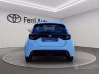 Usata Toyota Yaris Active 72 CV (52 kW) 2023 Super white Utilitaria