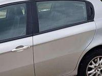 Usata Alfa Romeo 147 Distinctive 120 CV (88 kW) 2002 Grigio Utilitaria