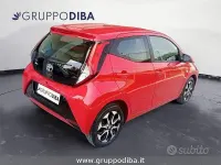 Usata Toyota Aygo 72 CV (52 kW) 2021 Rosso Utilitaria