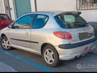 Usata Peugeot 206 68 CV (50 kW) 2004 Grigio Berlina