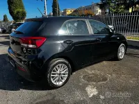 Usata Kia Rio 84 CV (61 kW) 2019 Nero Berlina