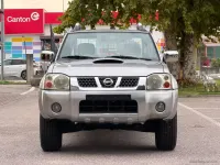 Usata Nissan Navara 133 CV (97 kW) 2003 Argento Pick-up