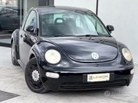 Usata VW New Beetle 90 CV (66 kW) 1999 Blu Utilitaria