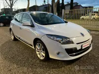 Usata Renault Mégane Luxe 110 CV (80 kW) 2010 Bianco Berlina