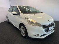 Usata Peugeot 208 Active 82 CV (60 kW) 2012 Bianco Utilitaria