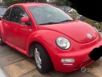 Usata VW New Beetle 150 CV (110 kW) 2000 Rosso Utilitaria
