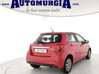 Usata Toyota Yaris Active 69 CV (50 kW) 2015 Rosso Utilitaria