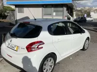 Usata Peugeot 208 Active 82 CV (60 kW) 2014 Bianco Utilitaria