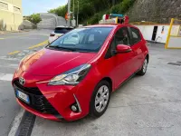 Gebraucht Toyota Yaris 90 PS (66 kW) 2017 Rot Limousine